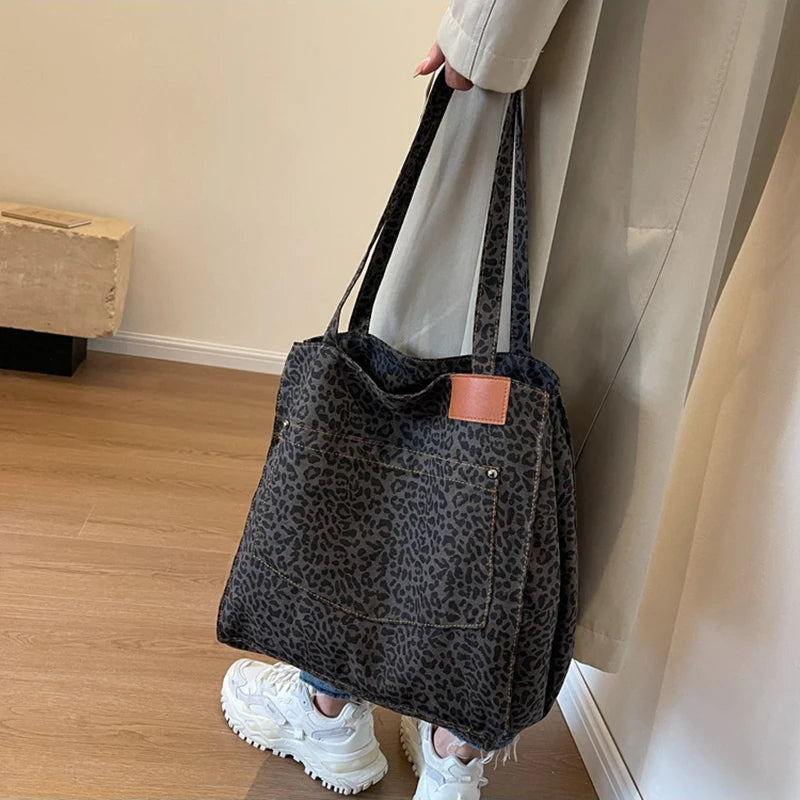 Trendy Women's Leopard Tote Bag gray 5