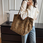 Trendy Women's Leopard Tote Bag brown 2